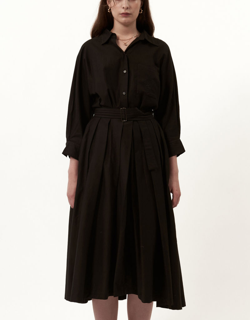 褶饰标志衬衫长款连衣裙 (Pleats logo shirt maxi dress)
